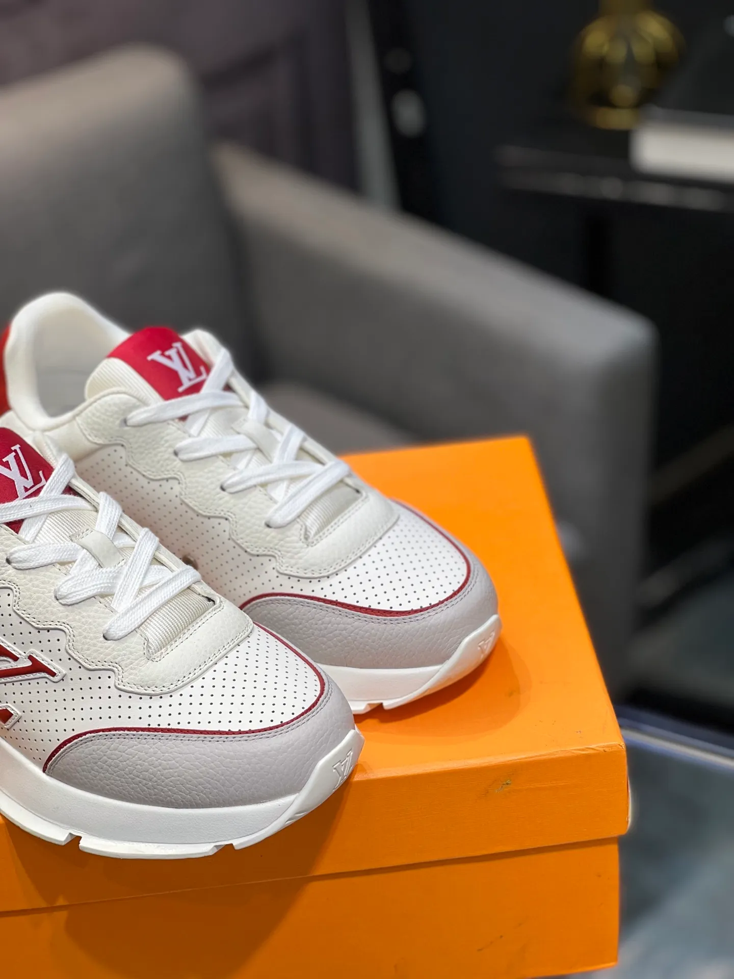 Men's shoes 💰640 LV | Louis Vuitton 2025𝐬𝐬 New spring and summer styles for couples, men's styles come out first. The counter features the latest casual shoes. Hard goods are new🆕 ❥Purchase level! Full of high-end feel! A popular model among bloggers at home and abroad, it’s retro and fashionable and looks amazing on your feet! Wear a lot of happiness! Mainly recommended model on the official website★ ▪️Upper: Original custom-made imported calfskin fabric ▪️Inner lining: breathable gauze imported from Italy ▪️Outsole: rubber foam ➕tpu high-end outsole ▪️Shoe size: 36-44 (customized for 45 and 46)